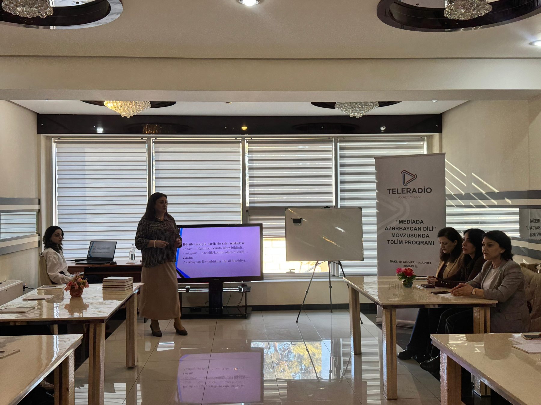 “Mediada Azərbaycan dili” təlimində orfoqrafik səhvlər və ifadə-üslub məsələləri diqqət mərkəzində