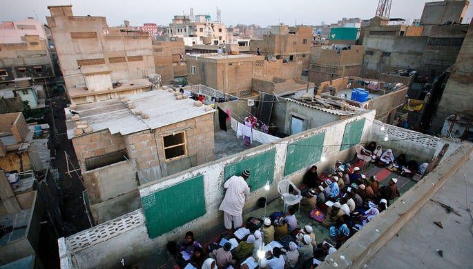 Pakistanda ABŞ konsulluğuna hücum edilib