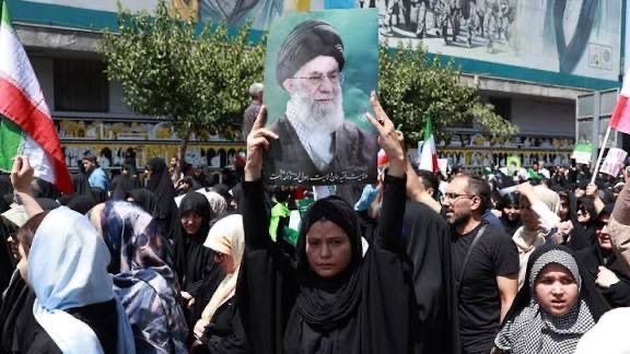 İranda gərginlik: daxili böhran dərinləşir