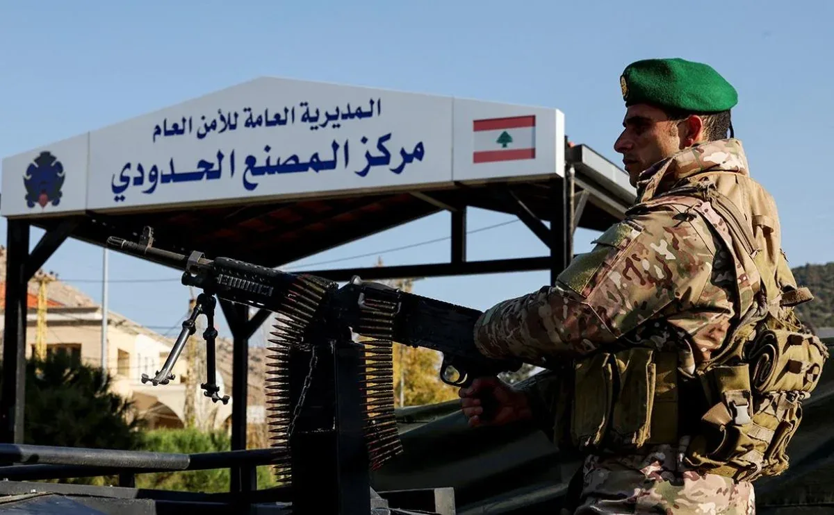 Livan hərbçiləri "Hizbullah"ın 12 silahlısını saxlayıb