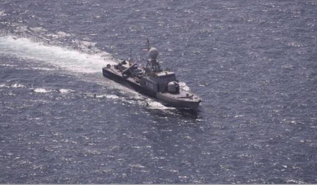 İran hərbi gəmisi Hind okeanında batıb - 100-dən çox dənizçi itkin düşüb