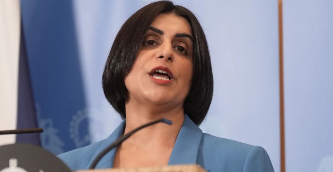 Britaniya rədd edilən sığınacaq ailələrinə 40 min funt təklif edir