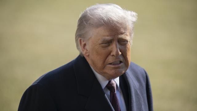 Tramp İran ilə “şərtsiz təslimiyyət”dən başqa razılaşmaya gəlinməyəcəyini bildirib