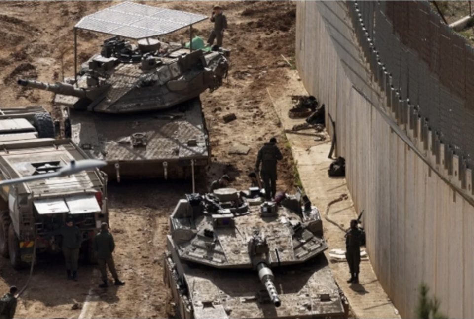 İsrail Livanın cənubunda məhdud quru əməliyyatına başlayıb