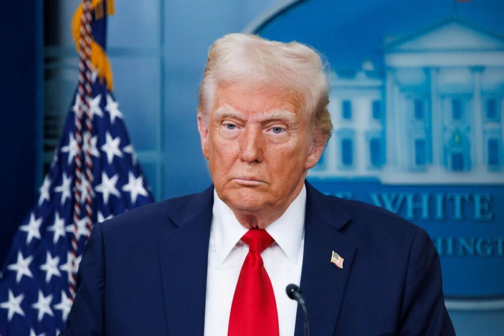 Donald Trampın ziddiyyətli mesajları müharibənin sonu ilə bağlı sual işarələrini artırıb