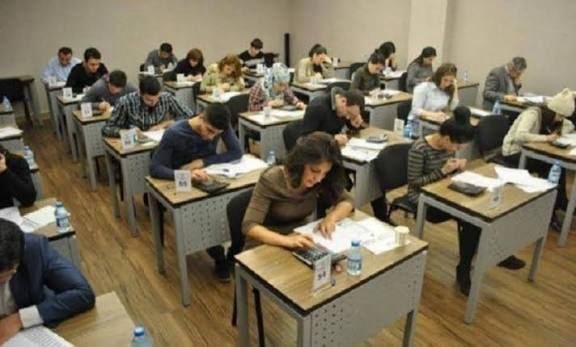 Dövlət qulluğuna maraq artır: İmtahan iştirakçılarının yarıdan çoxu gənclərdir