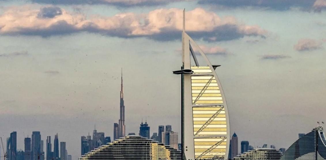 Britaniyalı kişi İran raketlərini çəkdiyi iddiası ilə Dubayda ittiham olunub