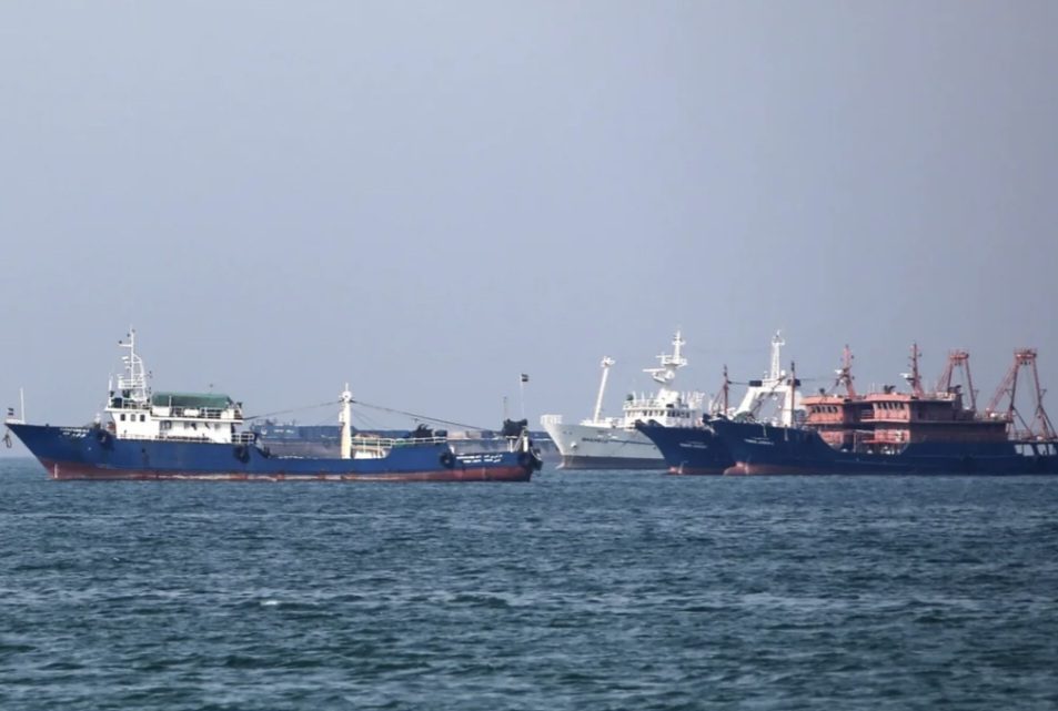 İran Hörmüz boğazından keçid üçün yuanla ödəniş tətbiq edə bilər