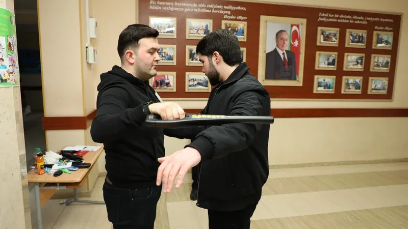 DİM: 4 nəfərdə mobil telefon aşkarlanıb