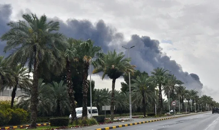 İran Küveyt hava limanını vurub