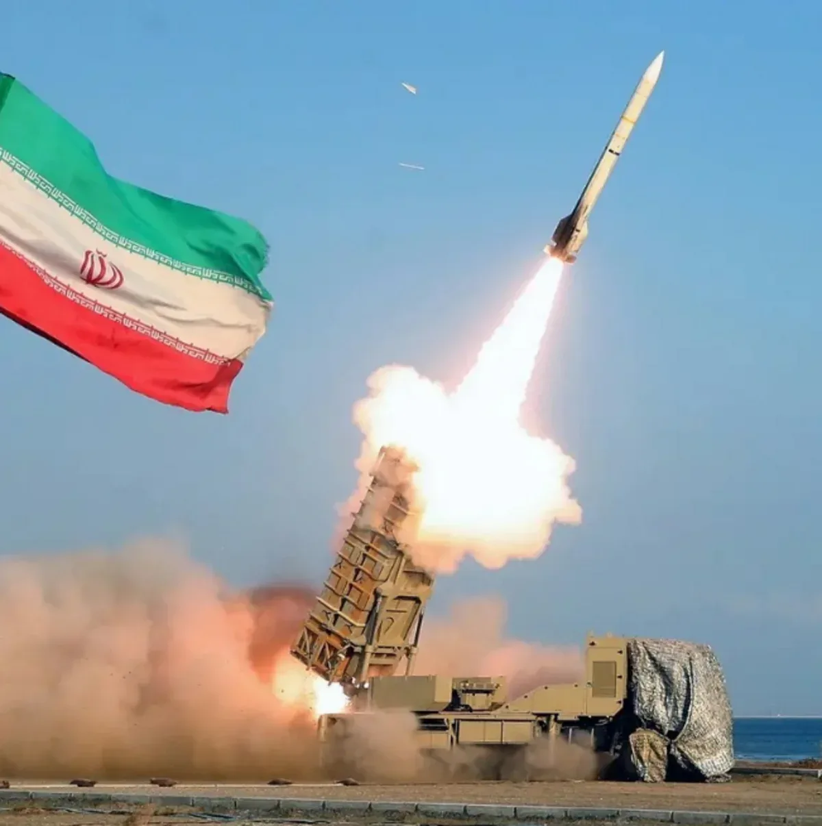 İran "Sadiq 4" əməliyyatı çərçivəsində ABŞ-nin regiondakı bazalarına hücum edib