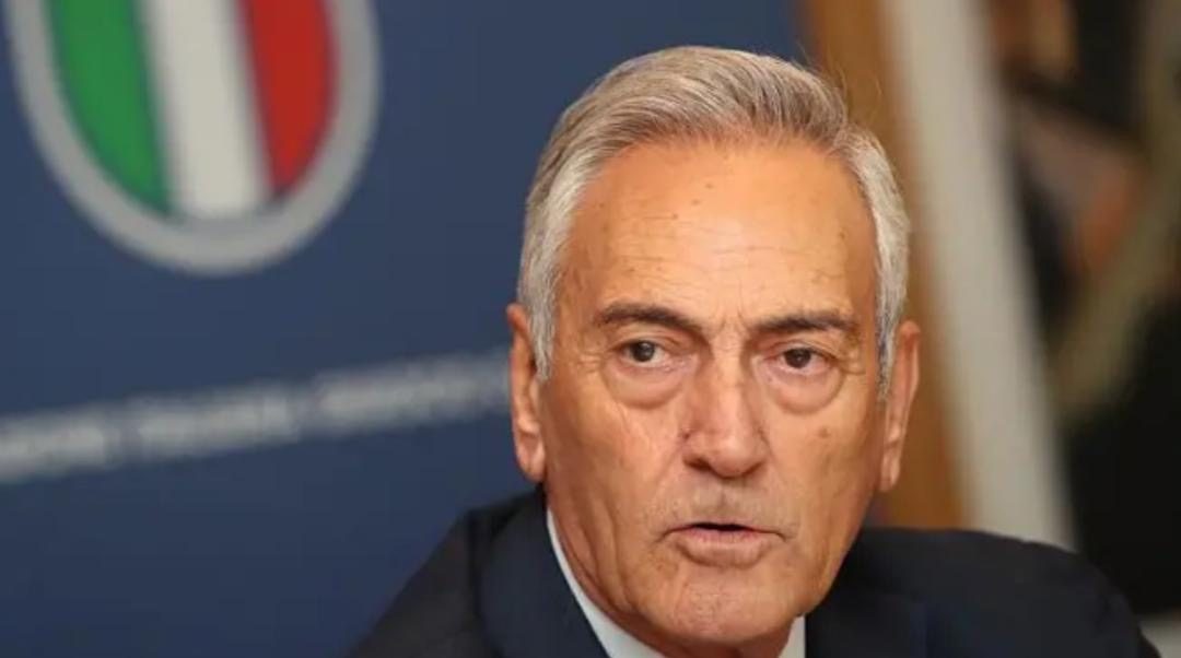 İtaliya rəhbəri və Buffon Dünya Kuboku uğursuzluğuna görə istefa verib