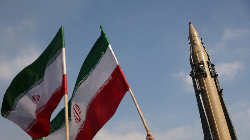 İran ABŞ-nin "USS Tripoli" gəmisinə zərbə endirdiyini açıqlayıb