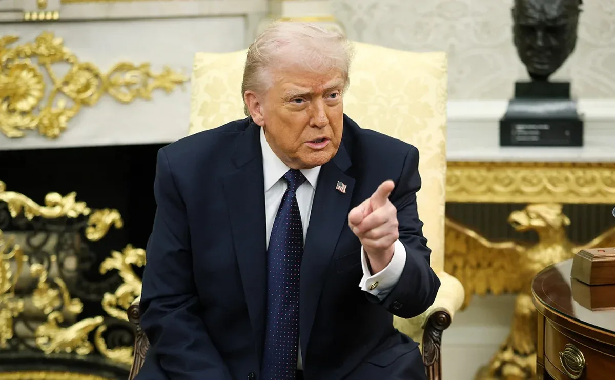 Tramp İranı Hörmüz boğazından istifadəyə görə ödəniş almamağa çağırıb