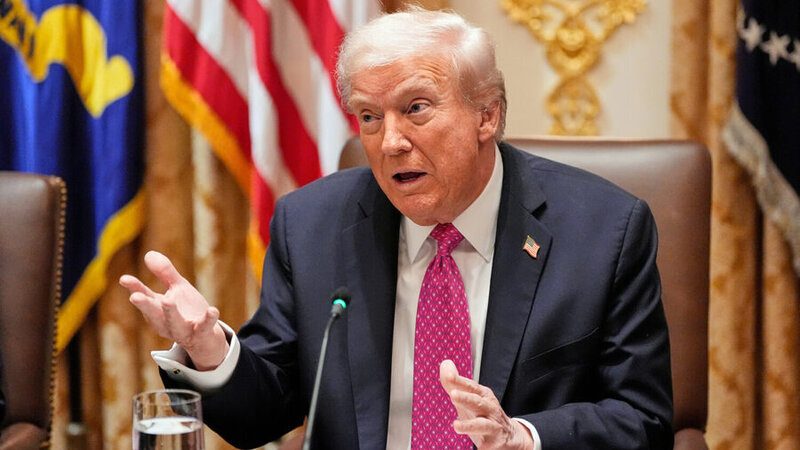 Tramp: Hörmüz boğazı tezliklə gəmiçilik üçün açılacaq