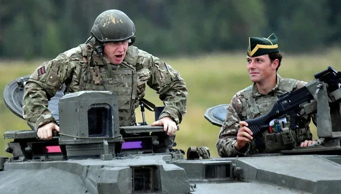 Boris Conson Ukraynada cəbhə xəttinə gedib