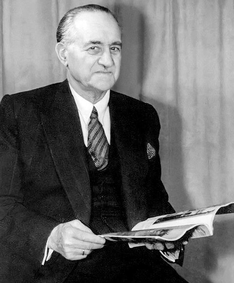 O, həm də ədəbiyyatşünas alim idi