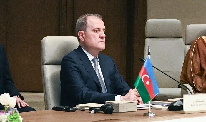 Ceyhun Bayramov yəmənli həmkarı ilə görüşüb