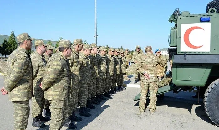 Hərbi vəzifəlilərlə təlim toplanışı başlayıb 