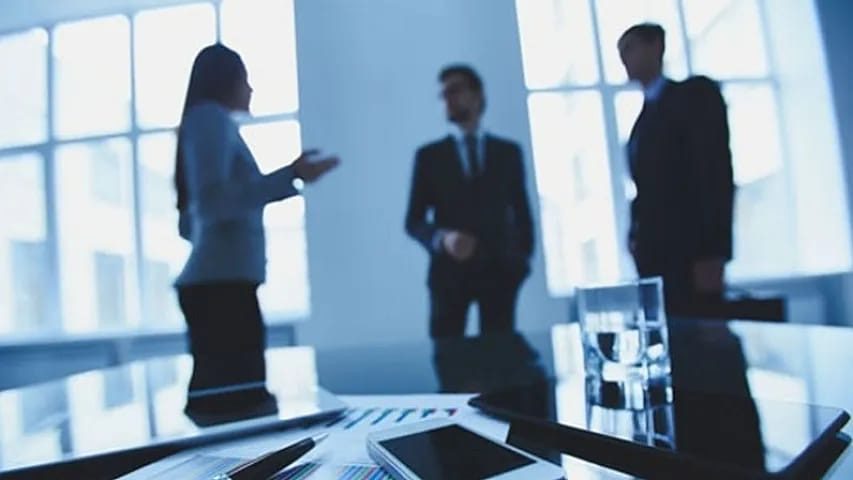 QSC: Biznesdə qapalı idarəetmə modeli