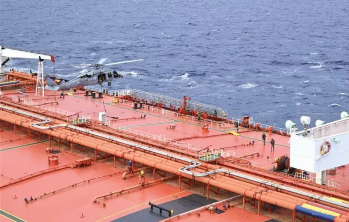 ABŞ Hind okeanında İranla əlaqəli tankeri saxlaylb: Vaşinqton Tehrana təzyiqi artırır