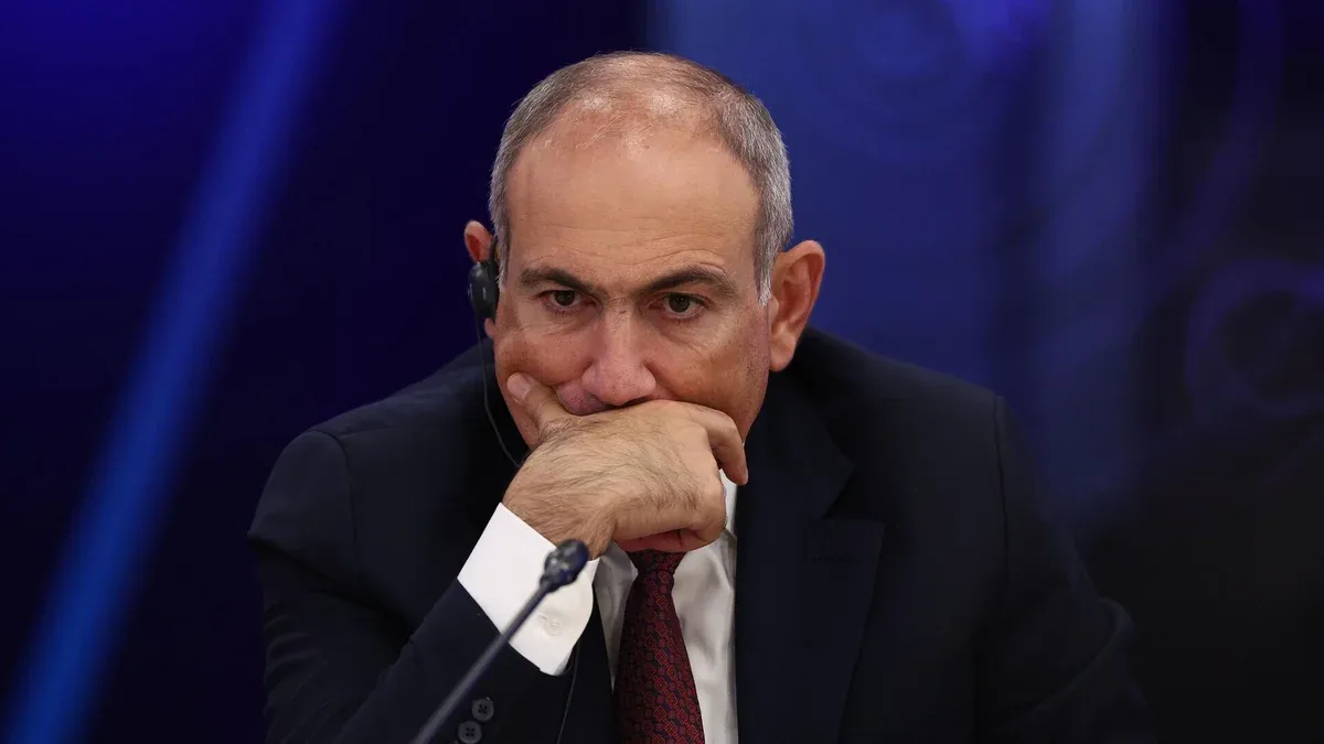 Paşinyan: Türkiyə bayrağının yandırılması təxribatçı davranışdır