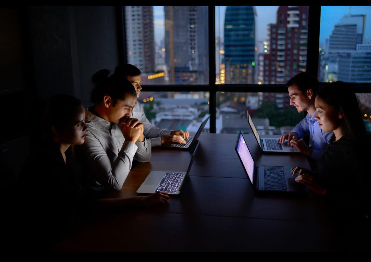 İş vaxtını aşan əməyə hansı qaydada ödəniş edilir?