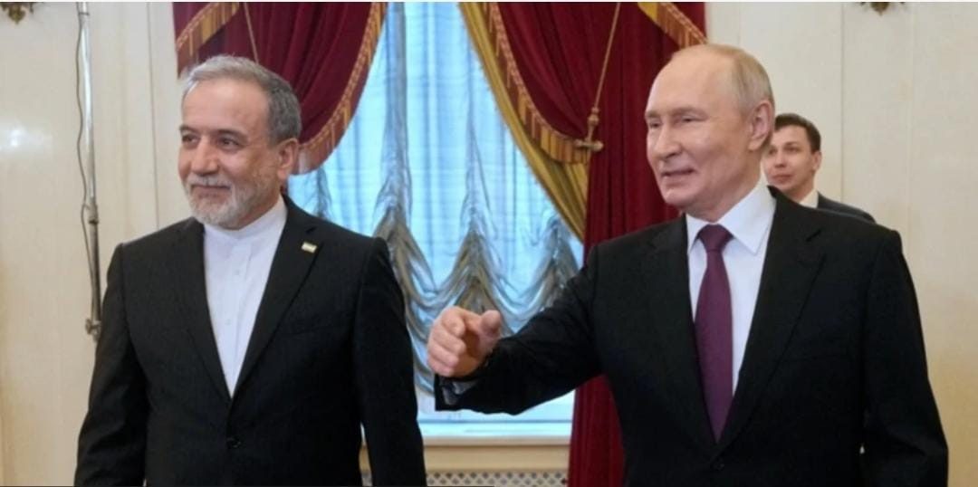 İranın xarici işlər naziri Araqçi Rusiyada Putinlə görüşüb: