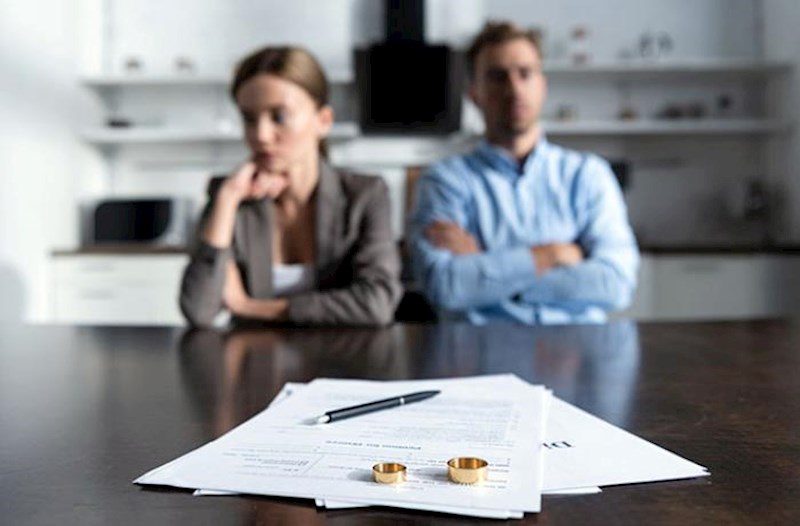 "Görünməz" əmlakların görünən fəsadları - Vəkil sənədsiz evlərin bölgüsündən DANIŞDI