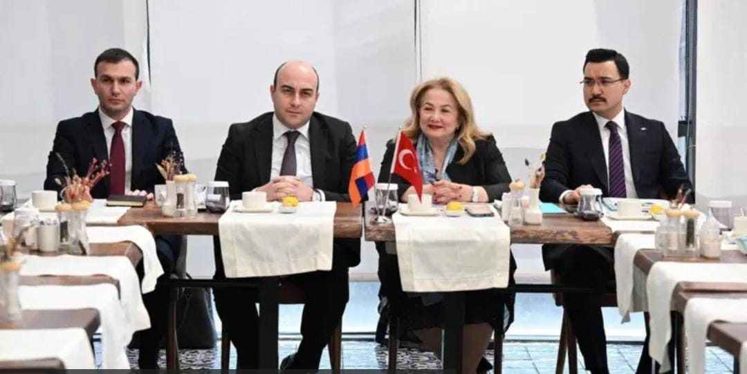 Türkiyə və Ermənistanın Qars–Gümrü dəmir yolunun açılması üçün atdığı addım niyə önəmlidir?