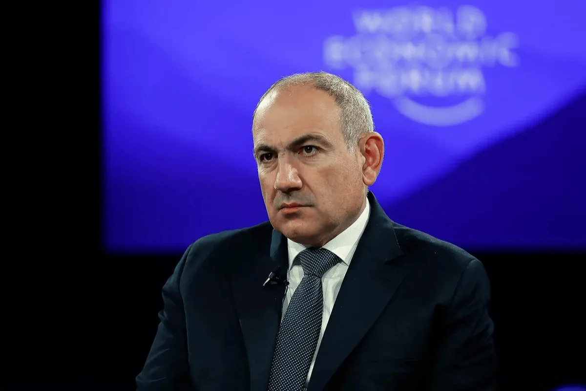 Paşinyan: Ermənistan Ukrayna məsələsində Rusiya ilə müttəfiq deyil 