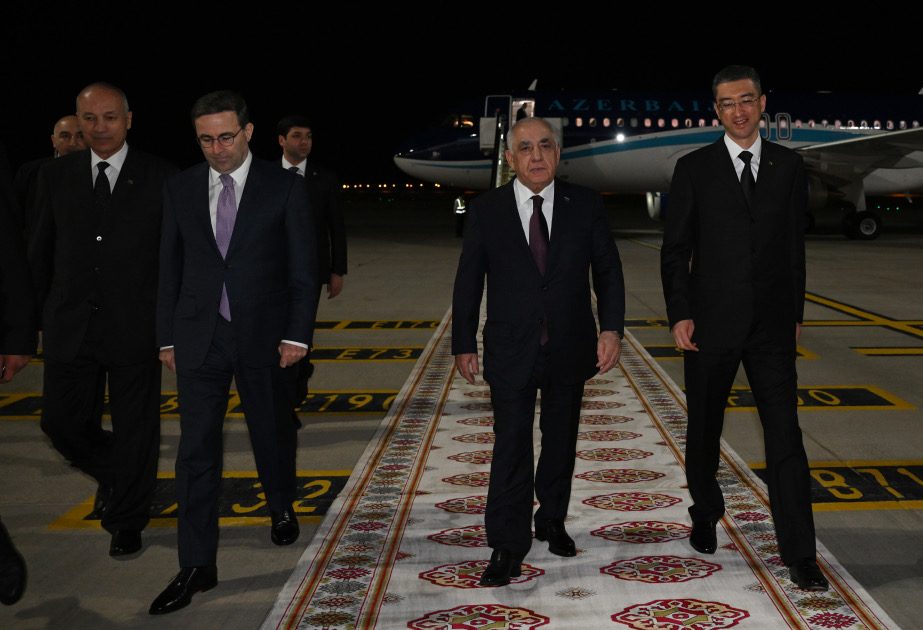 Baş nazir Əli Əsədov MDB toplantısında iştirak etmək üçün Türkmənistana səfər edib