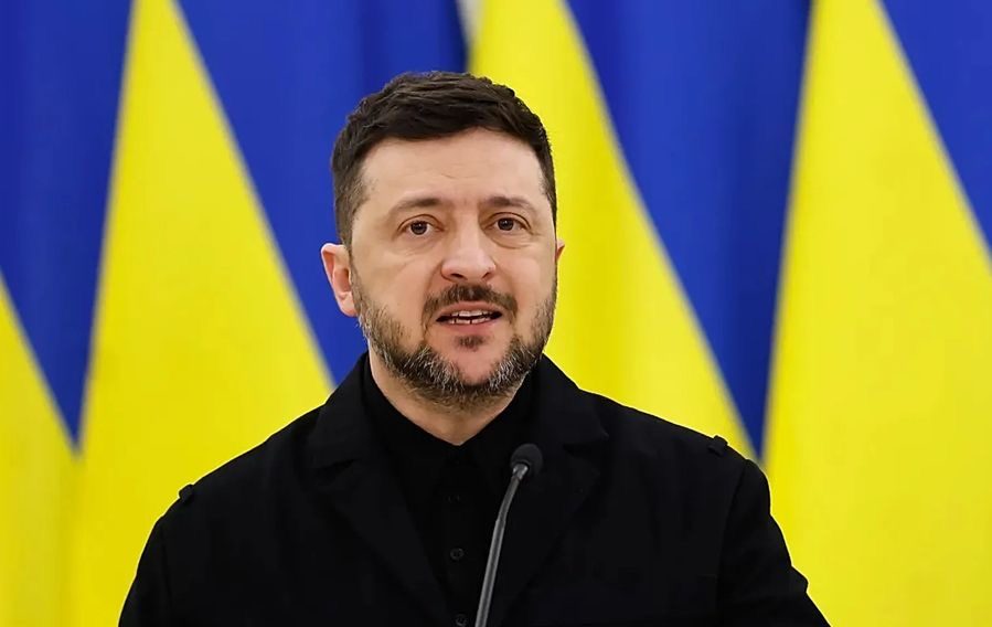 Zelenski: Rusiya hücum etmeye hazırlaşır