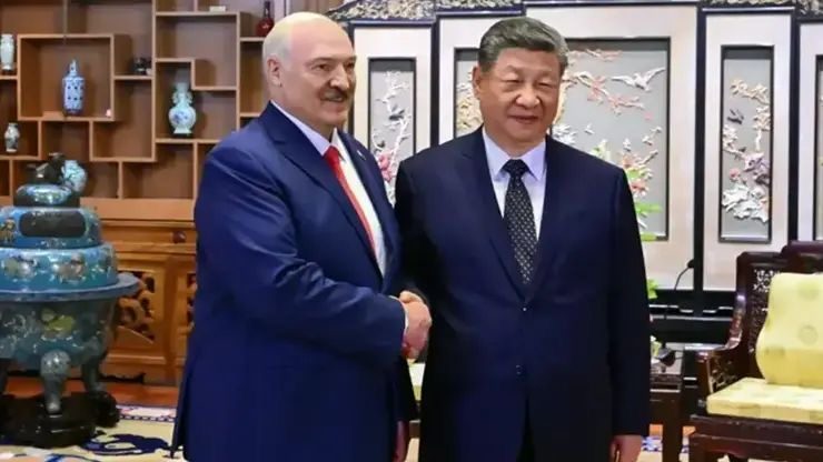 Çin prezidenti Si Cinpin Belarus prezidenti Lukaşenko ilə görüşüb