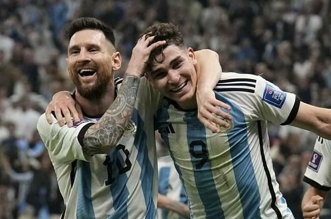Messi iki rekorda imza atıb
