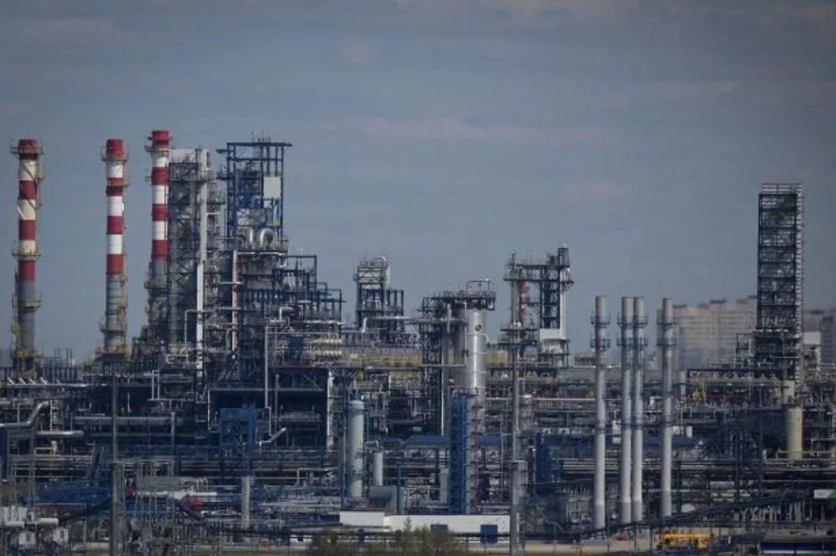 Omsk zavoduna zərbə Rusiyanın yanacaq təminatına ciddi təsir edəcək