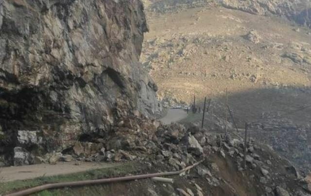 Hindistanda qaya uçqunu: 13 nəfər həlak olub