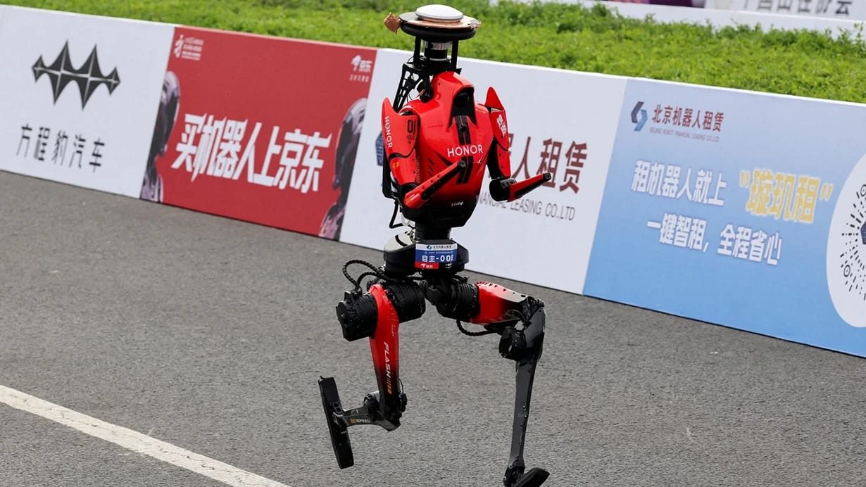 Robot “Lightning” Usain Boltun rekordunu geridə qoyub