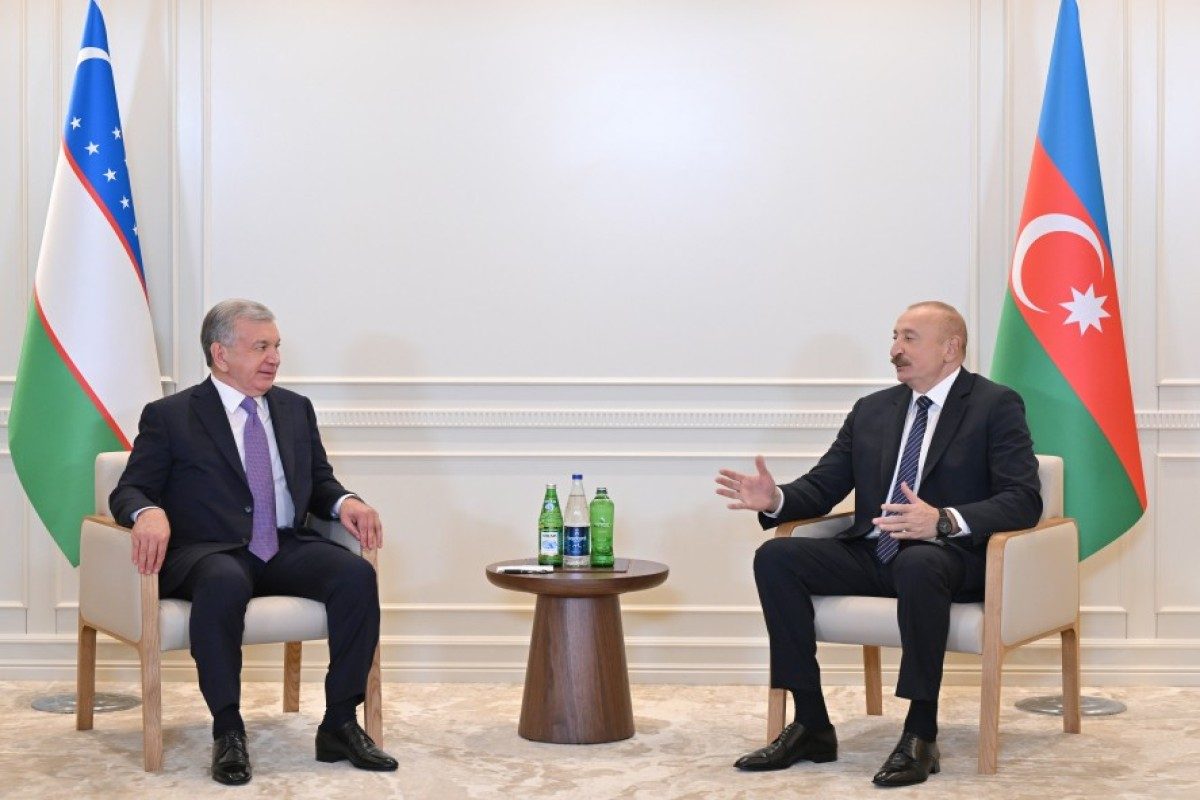 Prezident İlham Əliyev Özbəkistan Prezidenti ilə görüşüb
