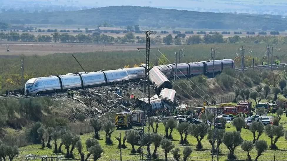 İspaniyada dəhşətli qatar qəzası: Bütün kubok matçları təxirə salınıb 