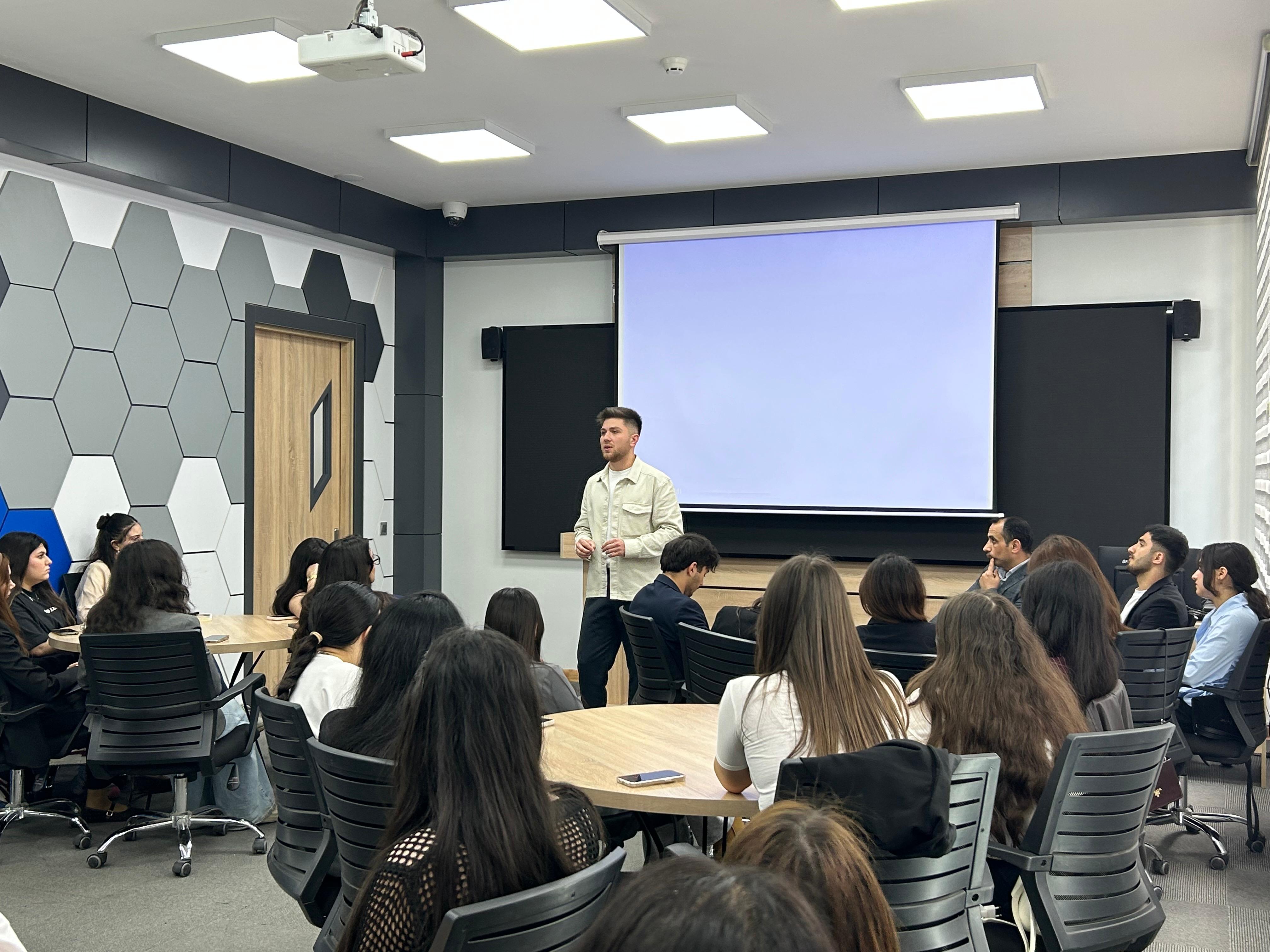 BDU-da Rauf Şirinovla görüş keçirildi