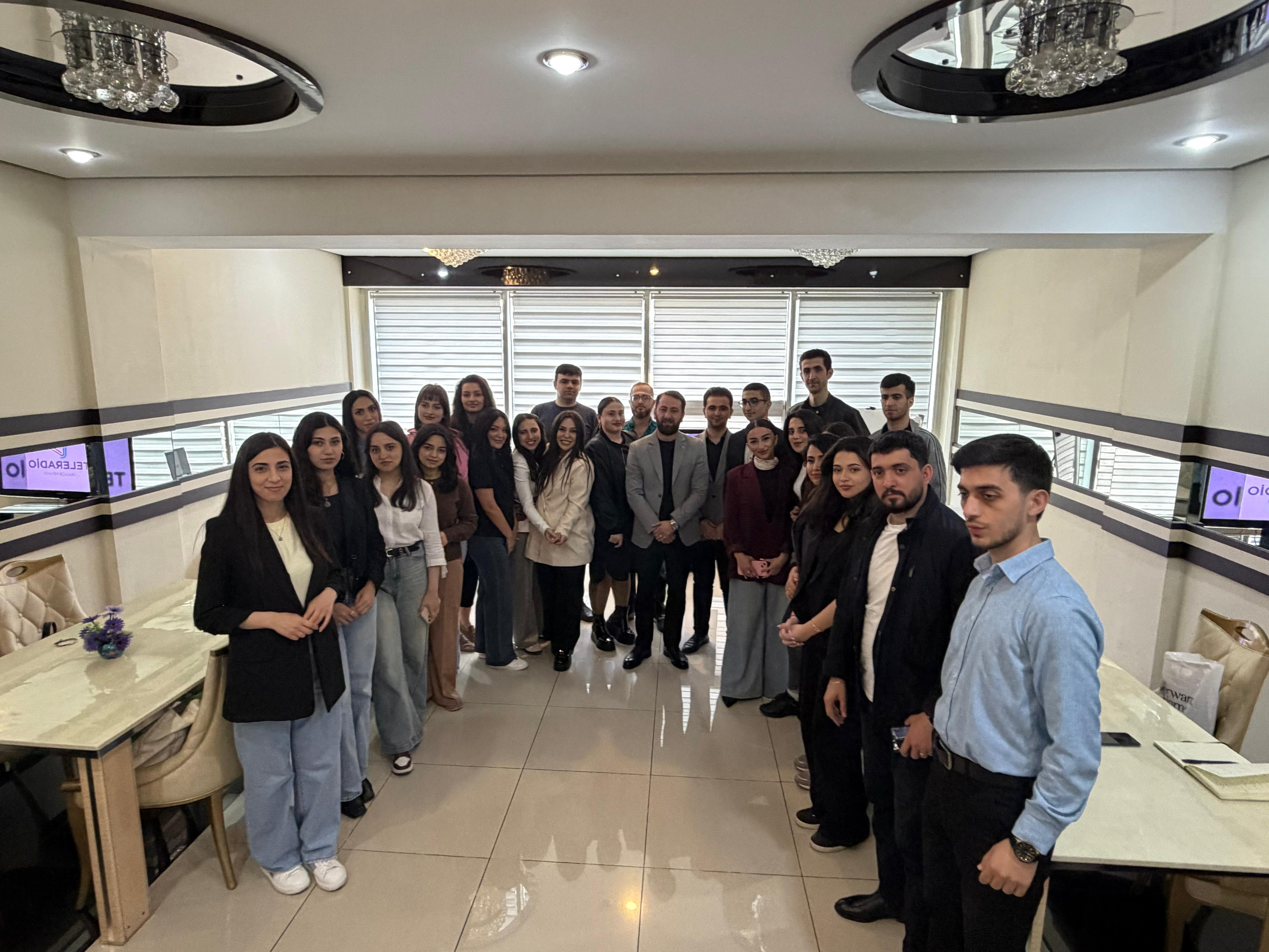 "Həyatımın ən gözəl, çətin və əsəbi anları bu kanalda keçib" - Zaur Zeynal Teleradio Akademiyasında