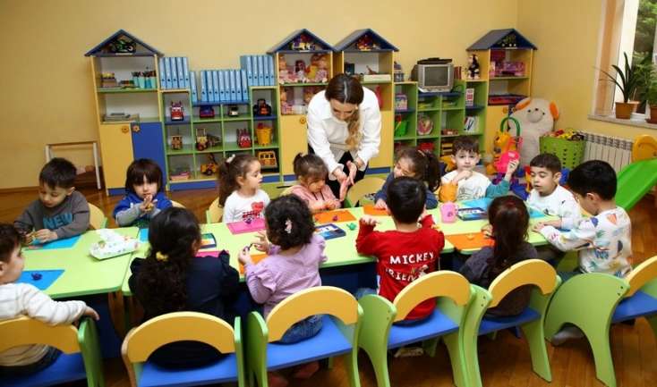 Bağçalarda yeni dövr: tərbiyəçi-müəllimlərin sertifkatifkasiyası nəyi dəyişəcək?